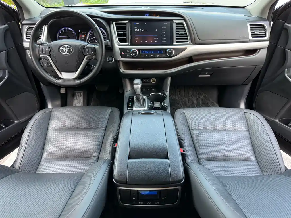 Highlander 2.0 T 4 WD Distinguished 7-seat