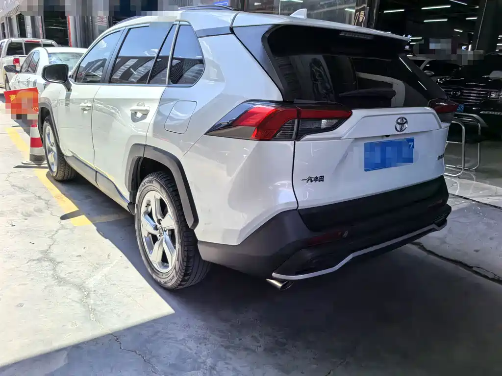RAV4 2.0 L CVT 2 WD Style
