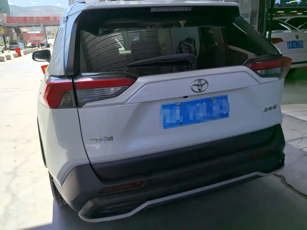 RAV4 2.0 L CVT 2 WD Style