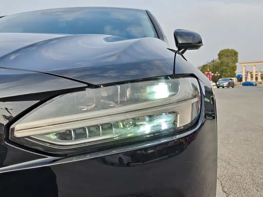 Volvo S90 T4 Smart Ease