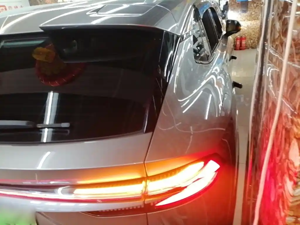 Roewe RX5 NEV eRX5 Super Hybrid Superior
