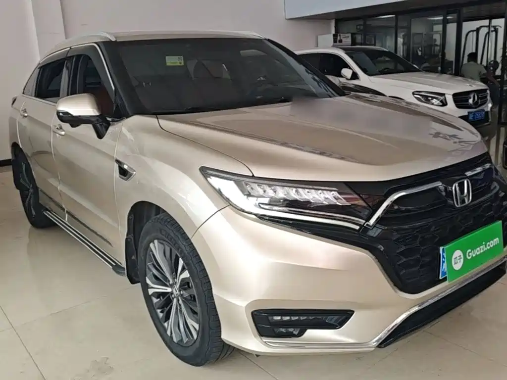 Honda UR-V 370 TURBO 4 WD Premium