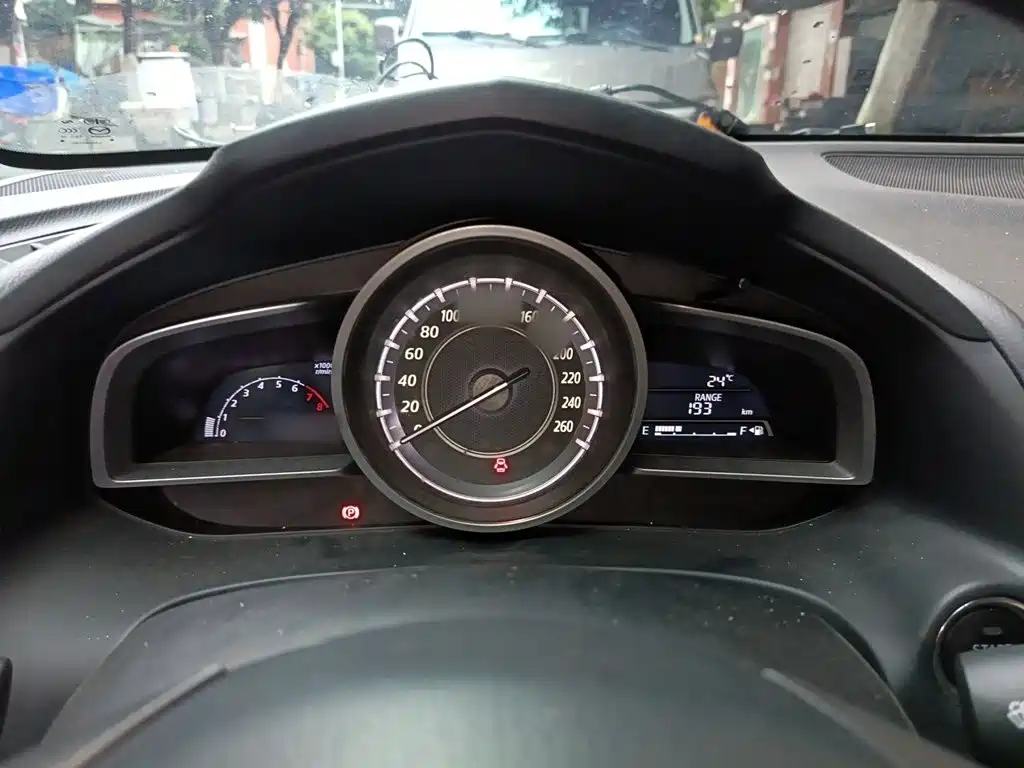 Mazda CX-4 马自达CX-4 2016款 2.0 L 手动两驱蓝天活力版
