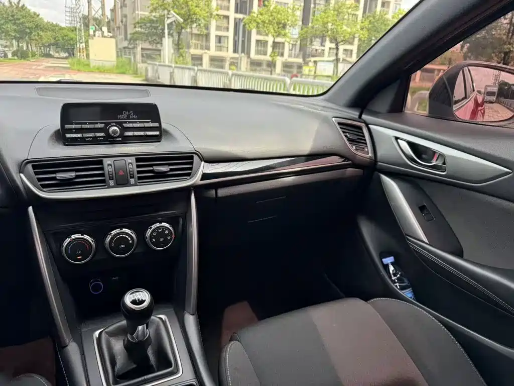 Mazda CX-4 马自达CX-4 2016款 2.0 L 手动两驱蓝天活力版
