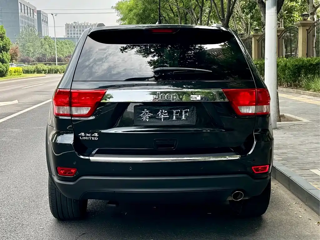 Grand Cherokee (Import) 3.6 L Luxury Navigation