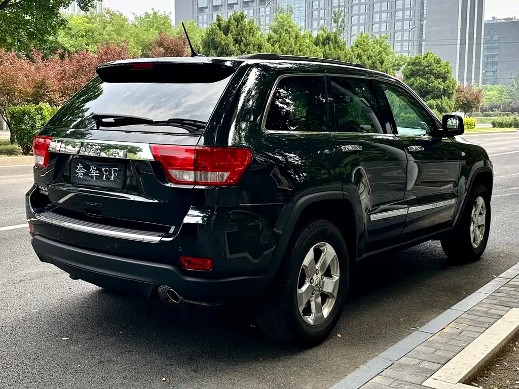 Grand Cherokee (Import) 3.6 L Luxury Navigation