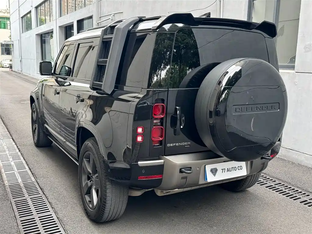 Land Rover Defender 110 P400 X-DYNAMIC HSE