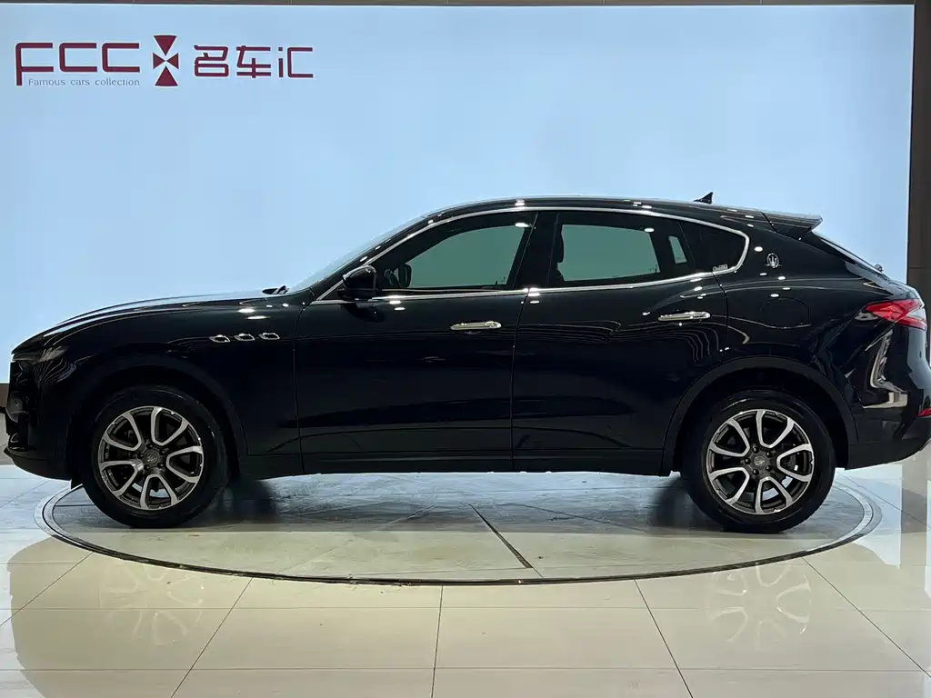Levante 3.0 T Standard