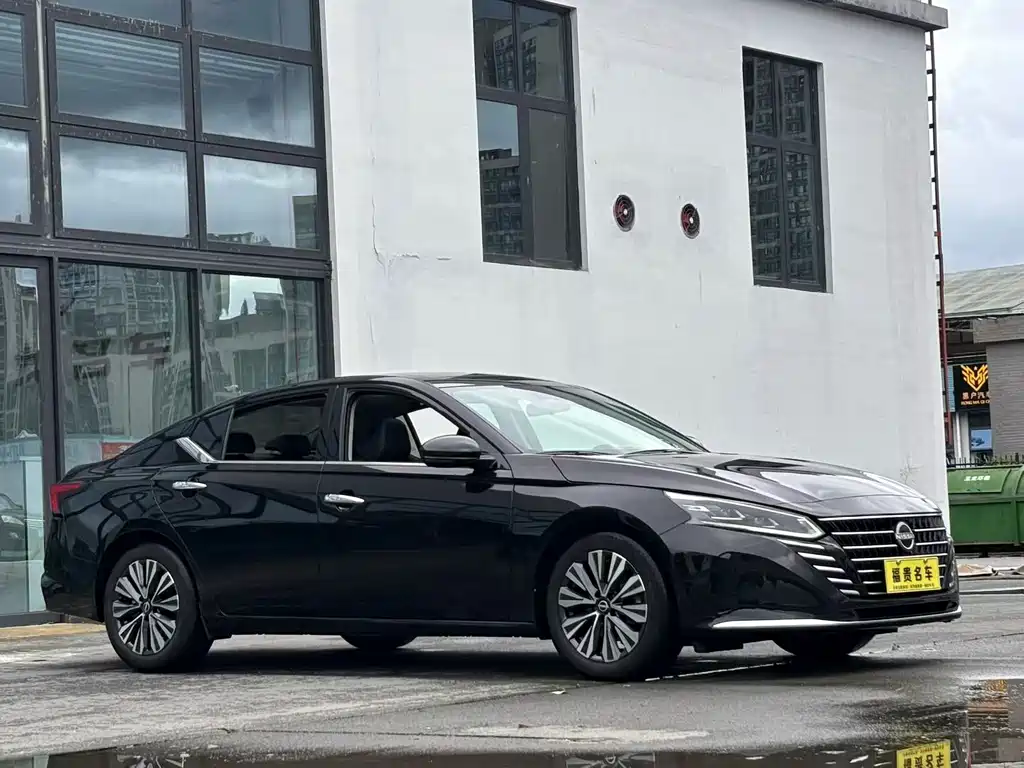 Teana 2.0 L XL-TLS Joy