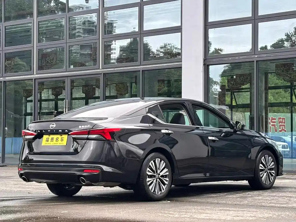 Teana 2.0 L XL-TLS Joy