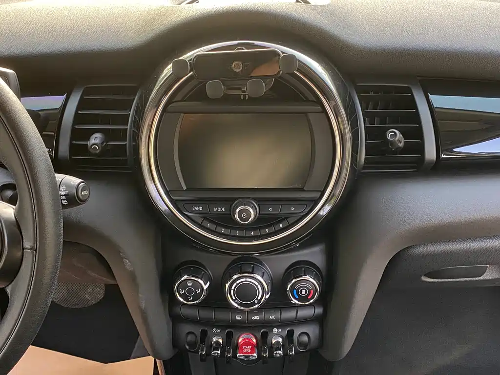 MINI 1.5 T ONE PLUS 5-door