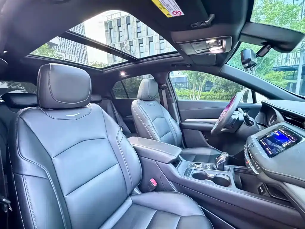 Cadillac XT4 28 T 2 WD Luxury