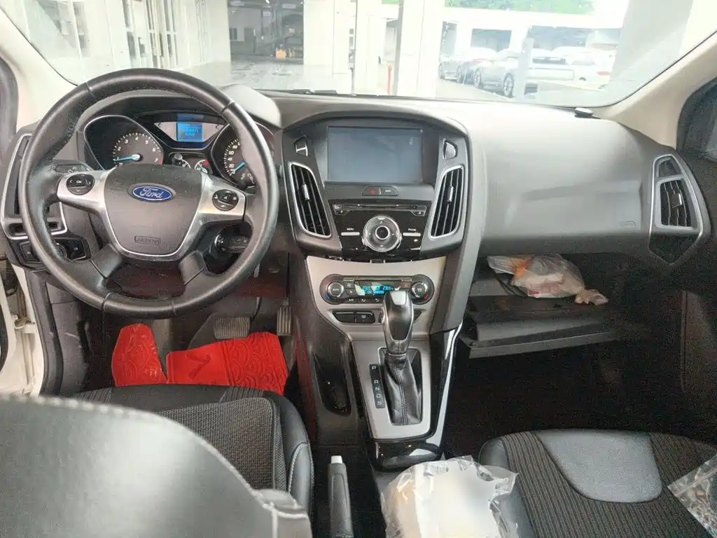 Focus Sedan 1.6 L Auto Style
