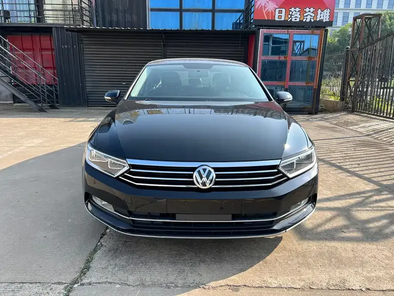 Volkswagen Magotan 330 TSI DSG Leading