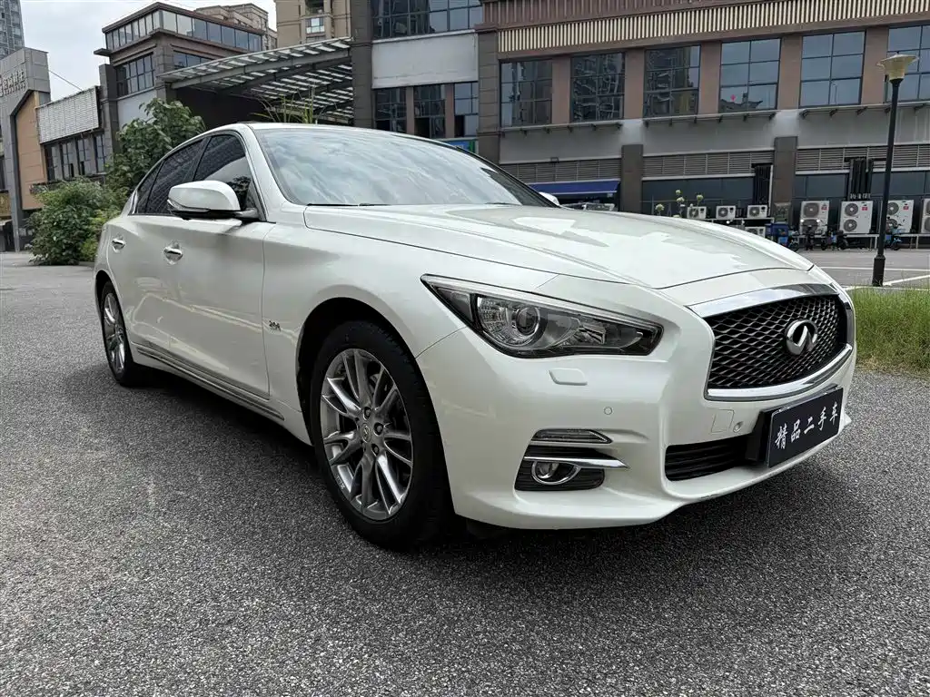 Infiniti Q50 L 2.0 T Joy