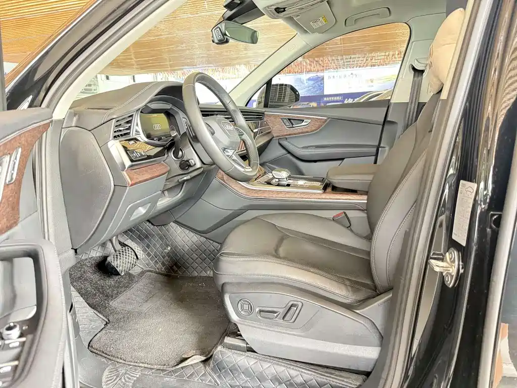 Audi Q7 45 TFSI quattro S line Sport