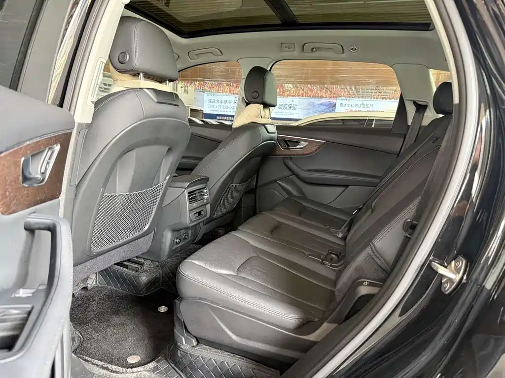 Audi Q7 45 TFSI quattro S line Sport