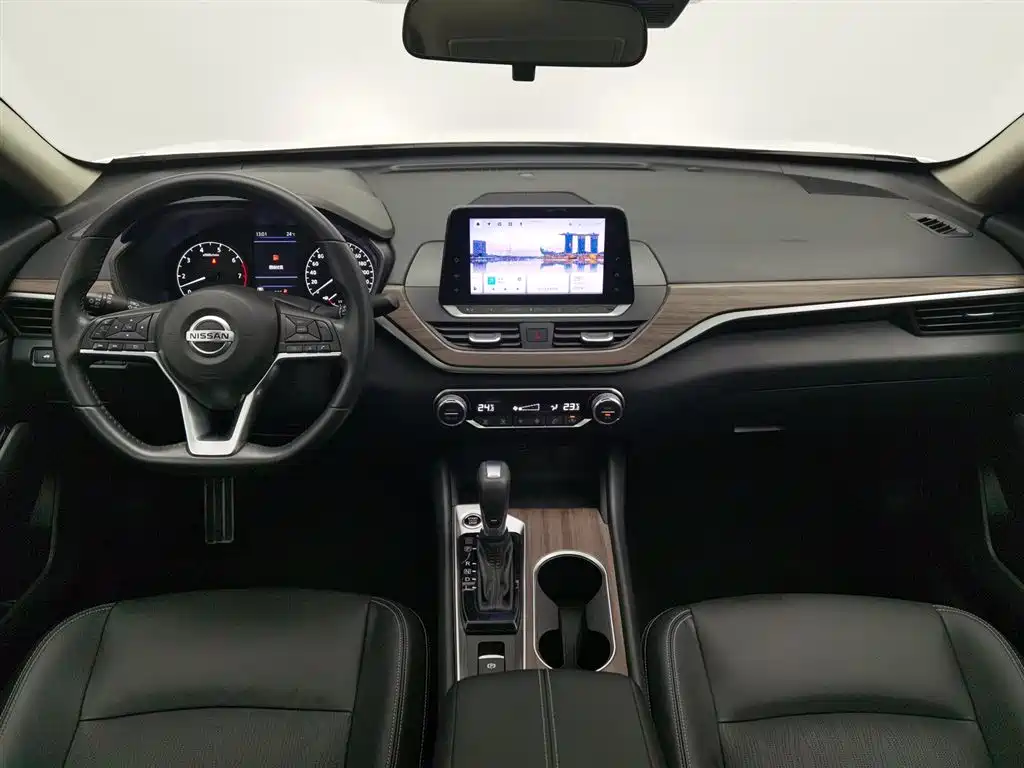 Teana 2.0 L XL Comfort