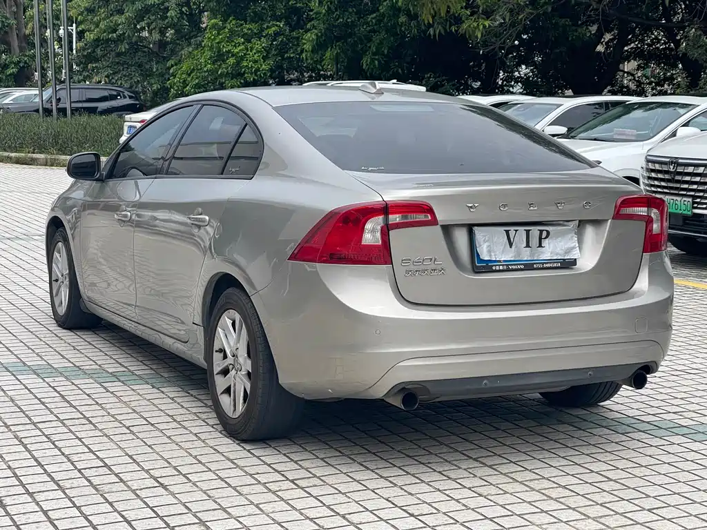 Volvo S60 S60 L 2.0 T Smart Travel