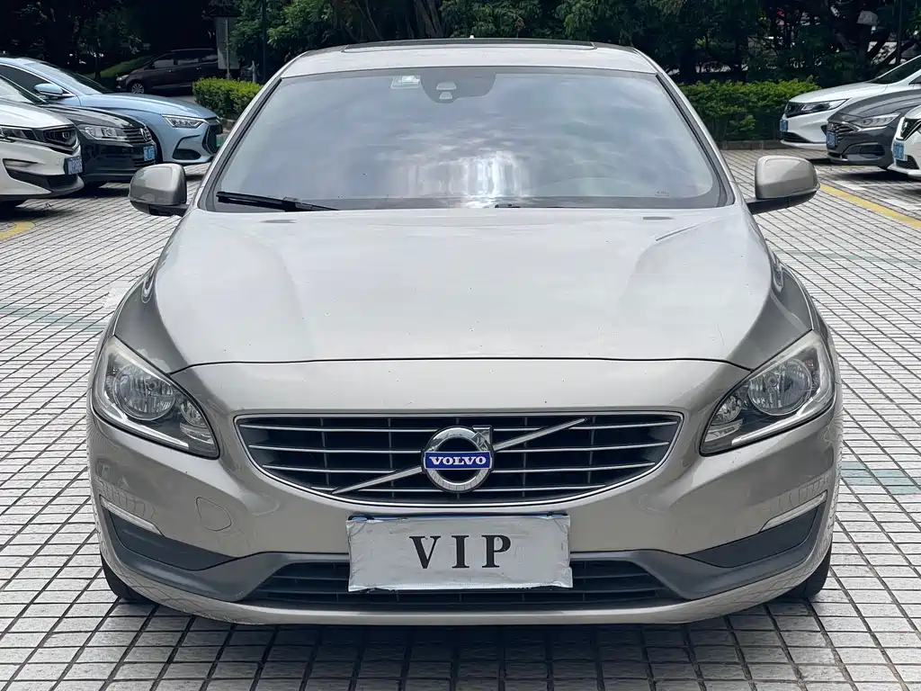 Volvo S60 S60 L 2.0 T Smart Travel