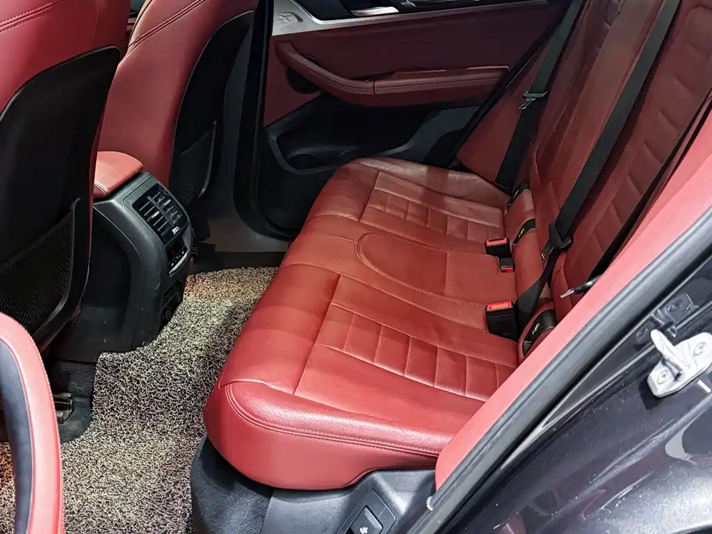 BMW X4 xDrive25 i M Sport Package