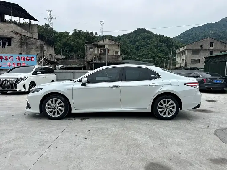 Toyota Camry 2.0 G Luxury
