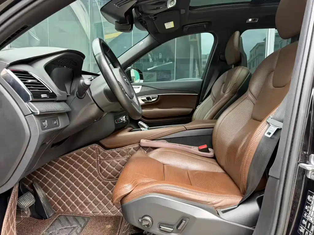 Volvo XC90 B6 Smart Grace Luxury 7-seat
