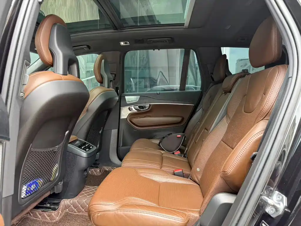 Volvo XC90 B6 Smart Grace Luxury 7-seat