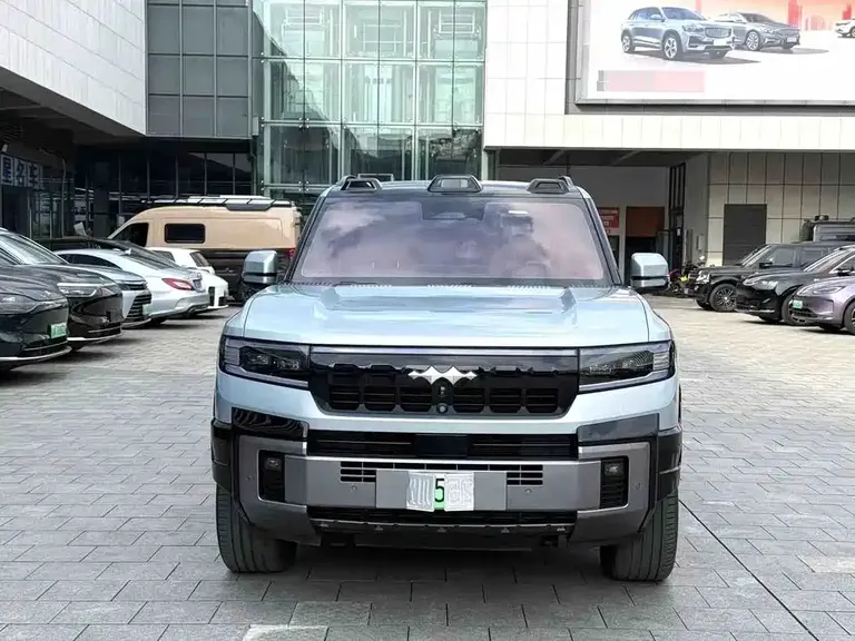 Fangchengbao Leopard 8 Brave Flagship 7-seat