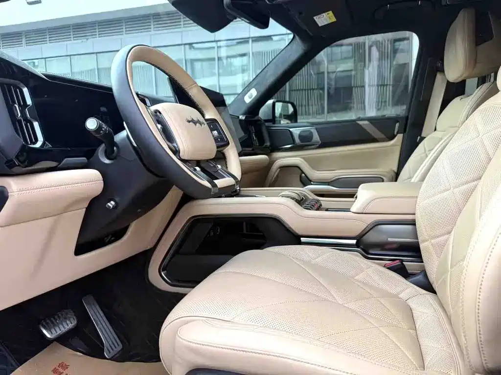 Leopard 8 Brave Flagship 7-seat