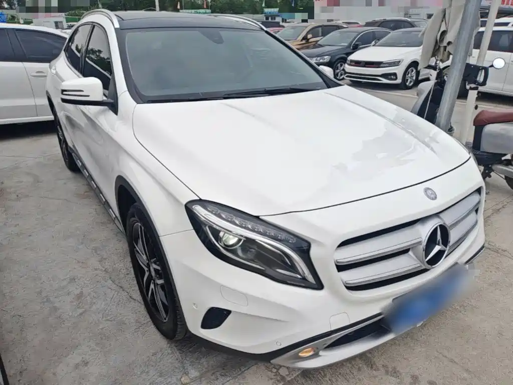 Mercedes-Benz GLA GLA 200 Fashion