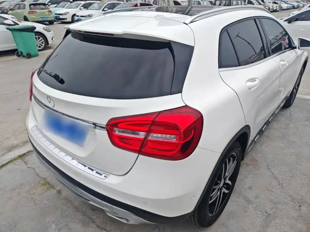 Mercedes-Benz GLA GLA 200 Fashion