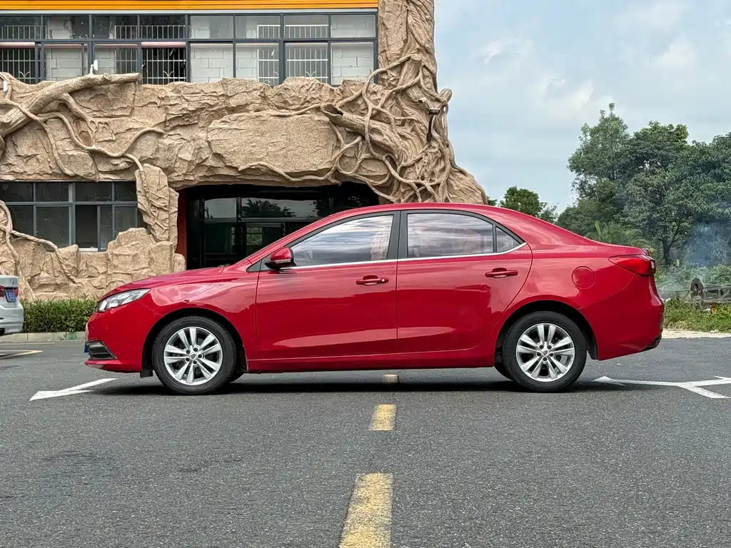 Roewe 360 1.5 L Auto Luxury