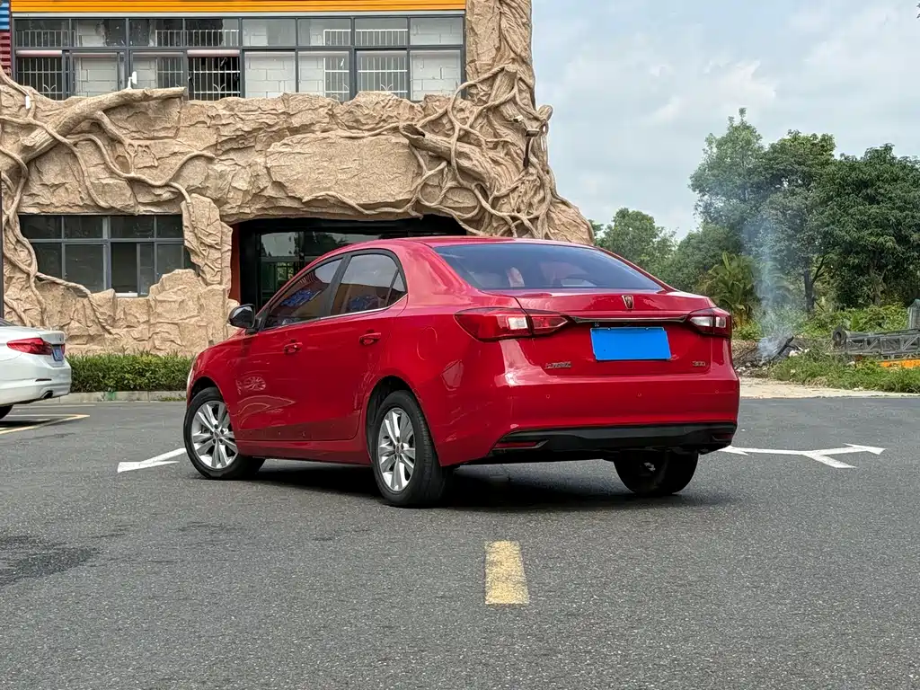 Roewe 360 1.5 L Auto Luxury