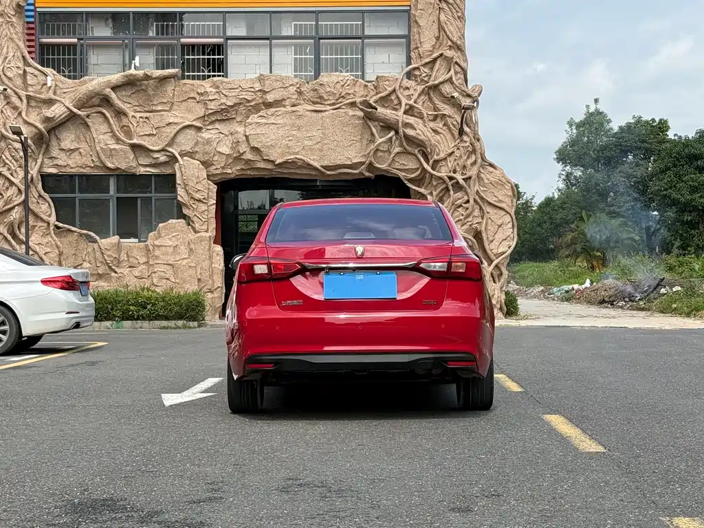 Roewe 360 1.5 L Auto Luxury