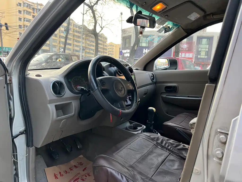 Wuling Hongguang 1.2 L Standard CN-IV
