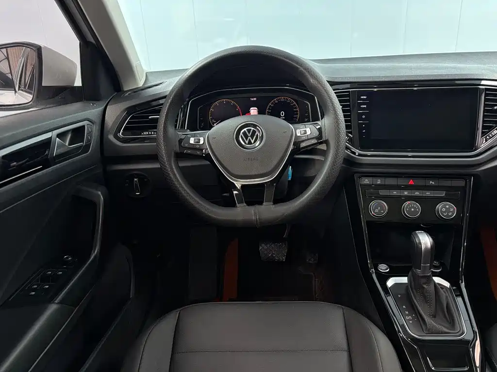 T-ROC 280 TSI DSG 2 WD Comfort Enjoyment PLUS
