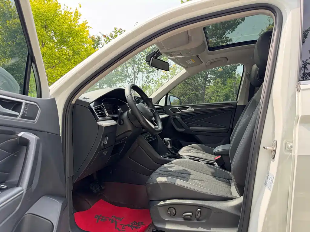 Tiguan L 280 TSI Auto 2 WD Trend Creative Limited