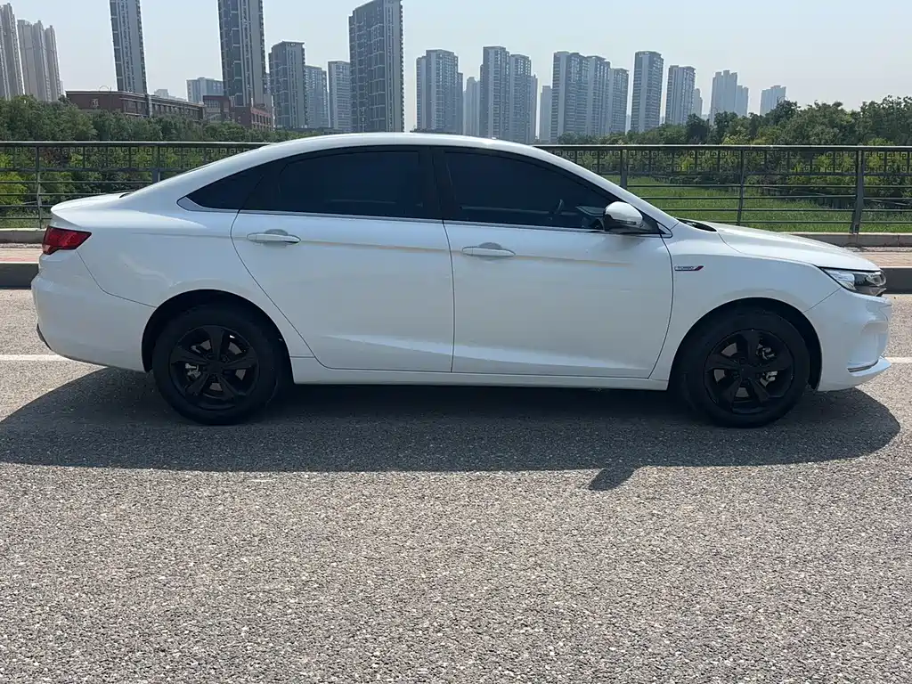 Emgrand GL 1.4 T DCT Elite Connected