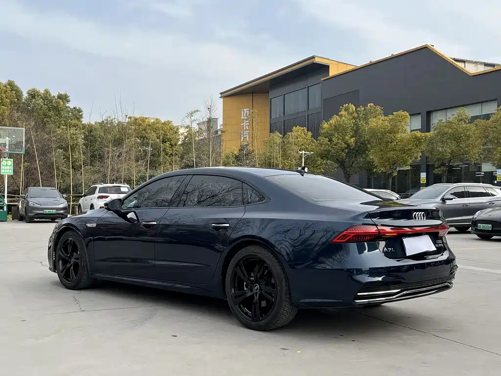 Audi A7 L 45 TFSI S-line Build Dream Crystal Flow Package
