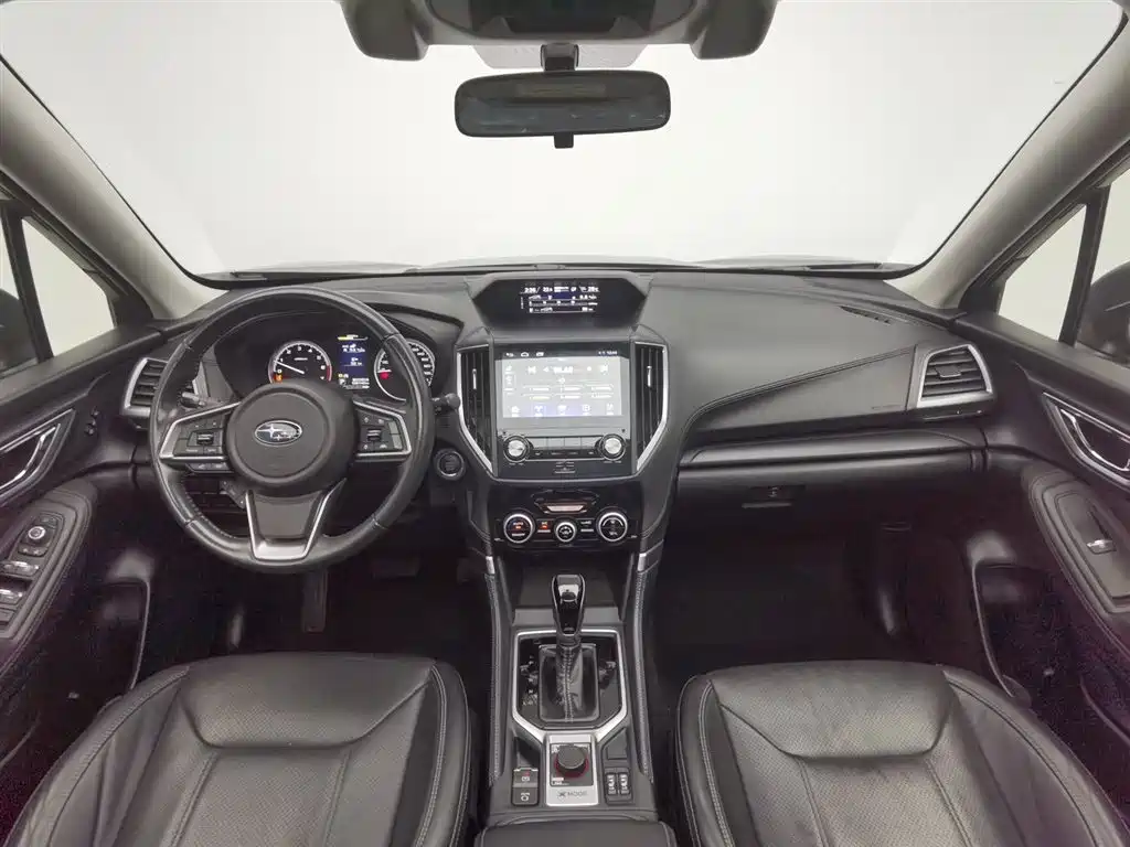 Forester 2.0 i Luxury EyeSight