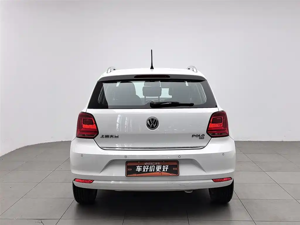 Polo 1.6 L Auto Luxury