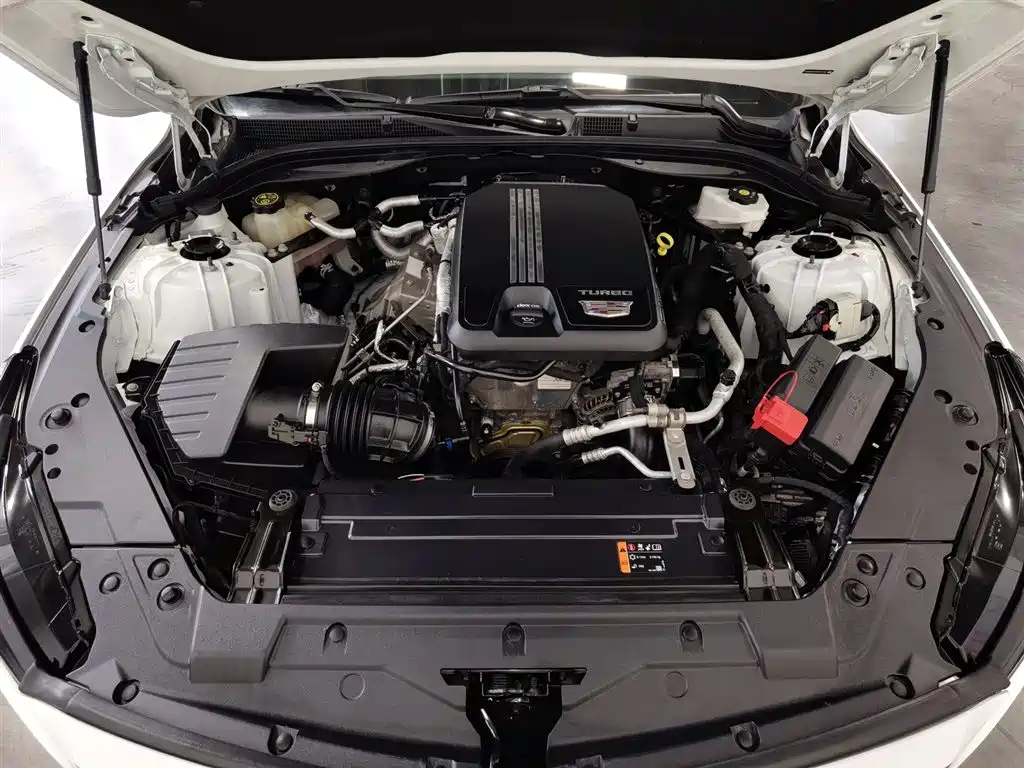 Cadillac CT5 28 T Luxury (Standard)