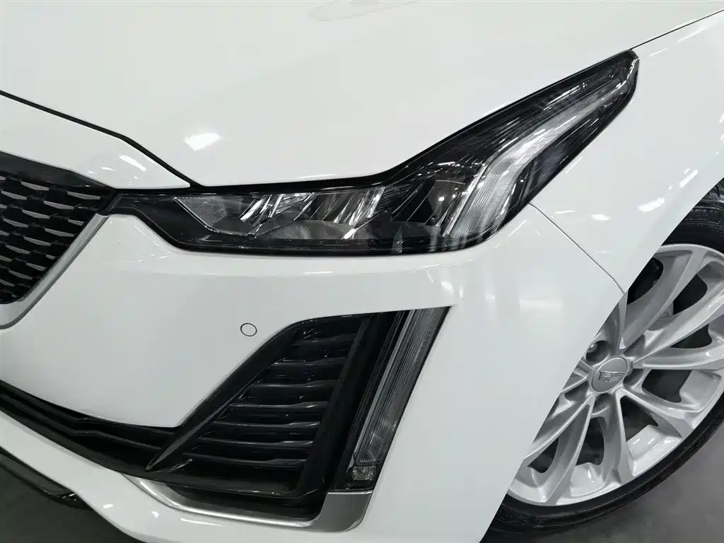 Cadillac CT5 28 T Luxury (Standard)