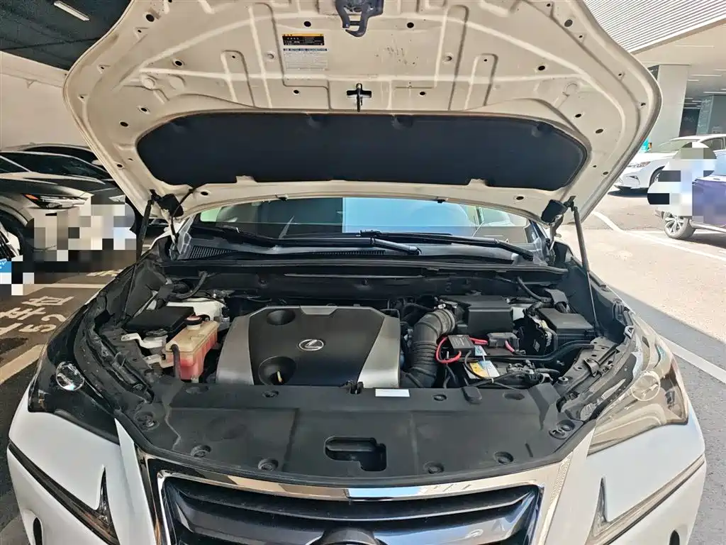 Lexus NX 200 FWD Sharp Travel
