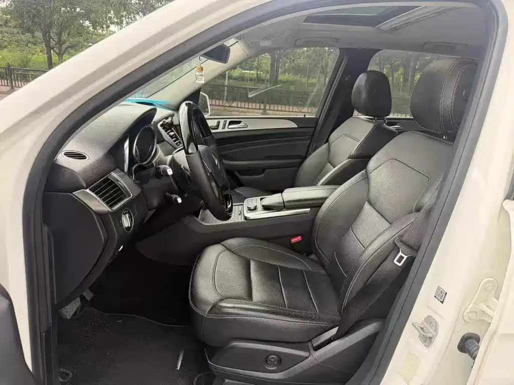 Mercedes-Benz M-Class ML 320 4 MATIC