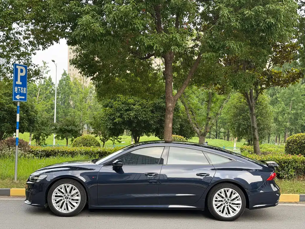 Audi A7 45 TFSI Select