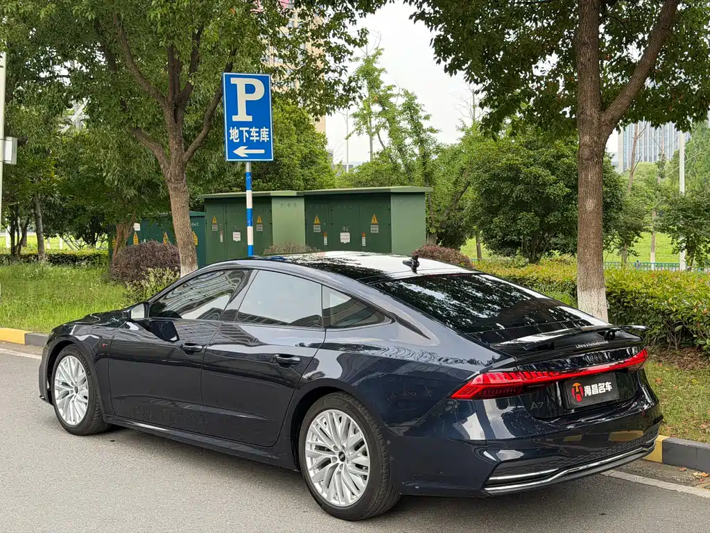 Audi A7 45 TFSI Select