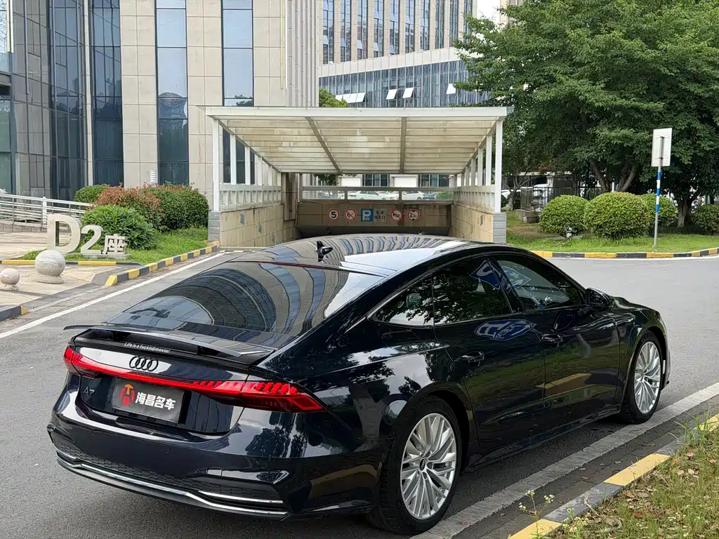 Audi A7 45 TFSI Select