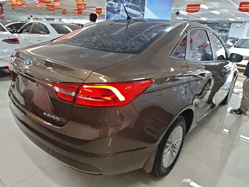 Escort 1.5 L Manual Comfort